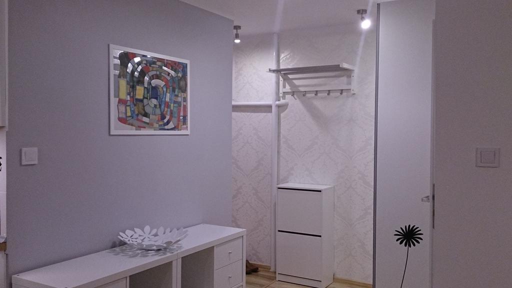 1 Bedroom City Center Apartment Катовице Номер фото